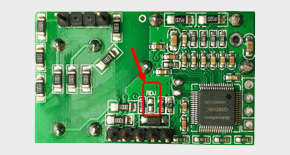 关于艾锐达光电IM1281B模块应用时，如需要使用3.3V供电，该如何操作？